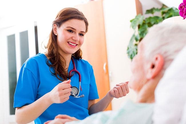 How to Choose the Best Nursing Courses in the UK in 2026